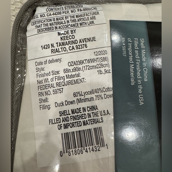 NWT Noble Excellence (sold by Dillards) twin year-round warmth down comforter - Picture 4 of 6